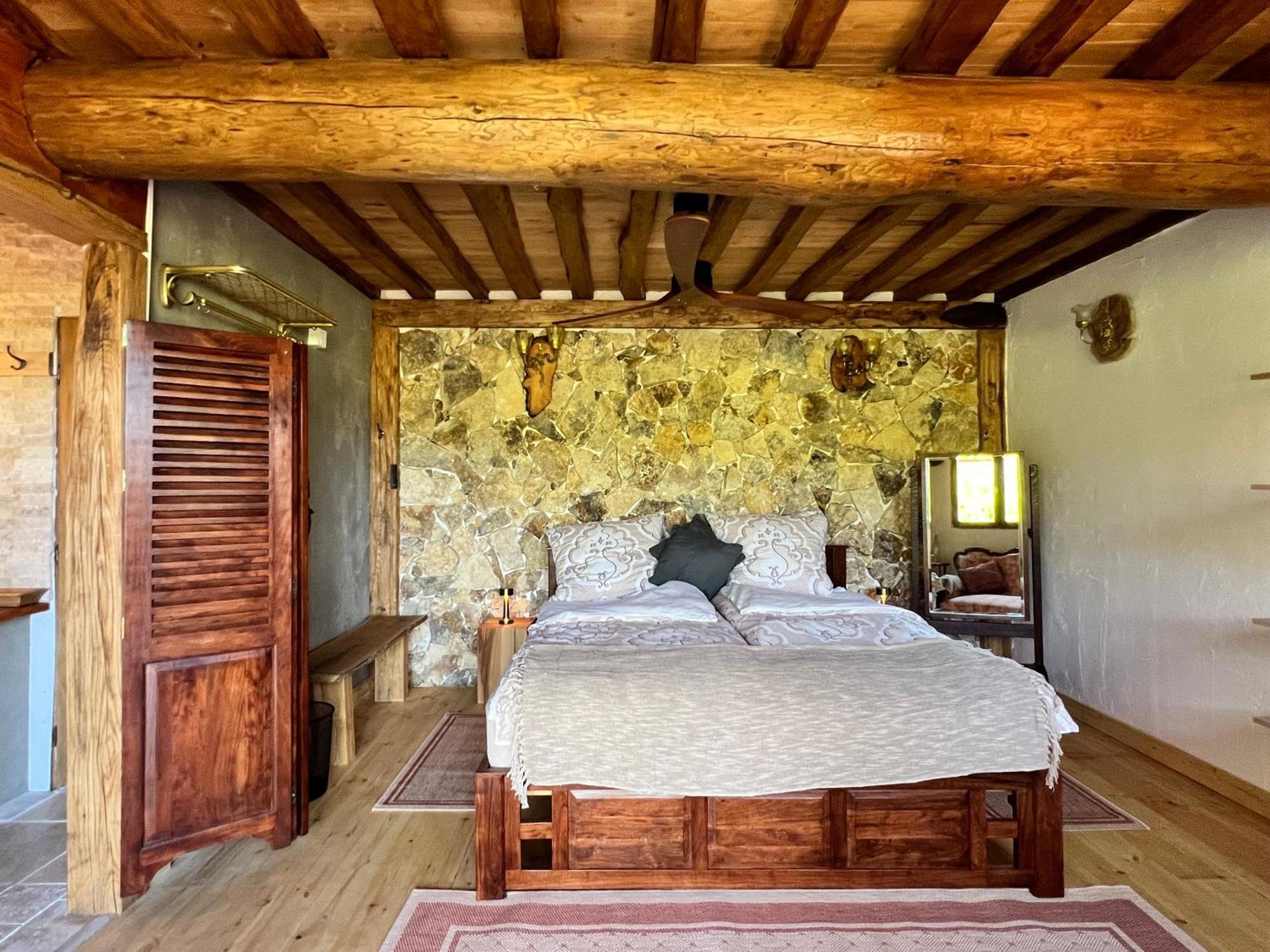 Les Magnels Bed & Breakfast Valleraugue Eksteriør bilde